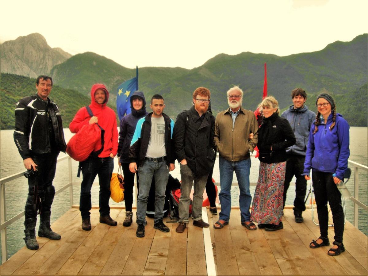 Rozafa Ferry & Accommodation Koman Eksteriør bilde