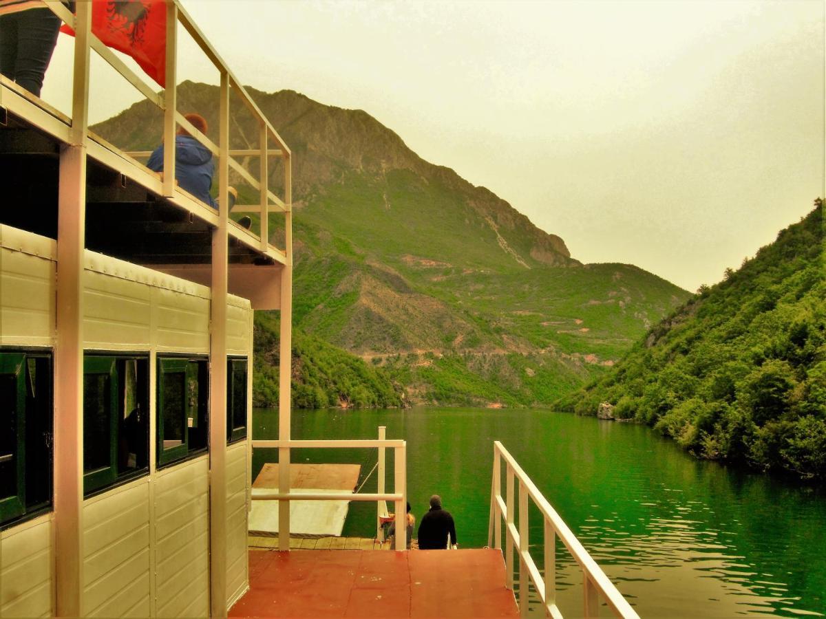 Rozafa Ferry & Accommodation Koman Eksteriør bilde