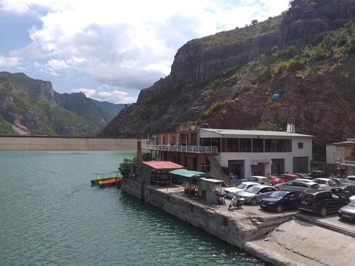 Rozafa Ferry & Accommodation Koman Eksteriør bilde